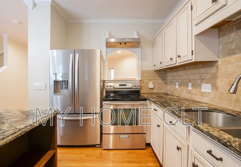 807 Greenleaf Ave #1 — Photo 12