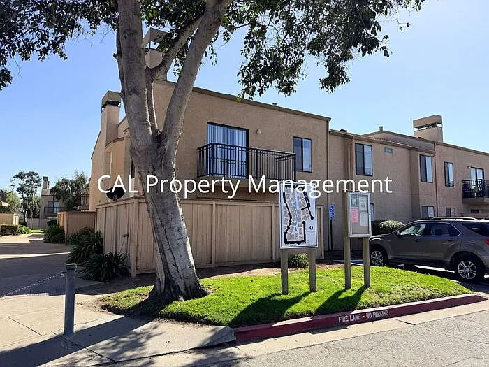 2440 N Main St #F — Photo 1