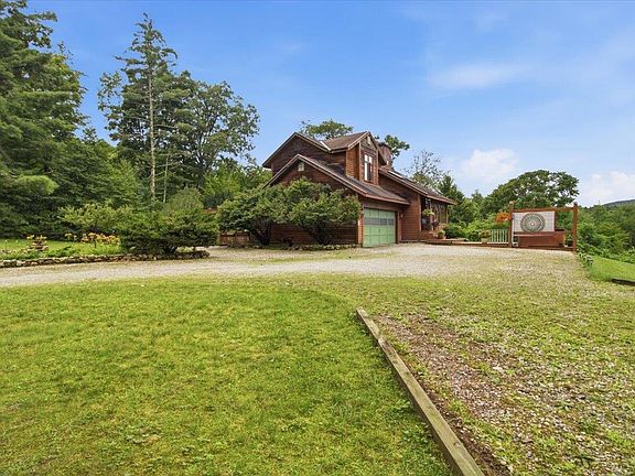 4th image of 134 Fox Hill Road