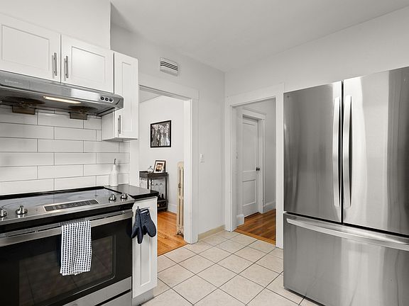 2nd image of 100-102 Montclair Ave #2