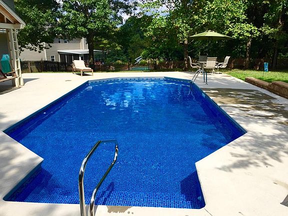 3rd image of 9214 Pine Brook Dr