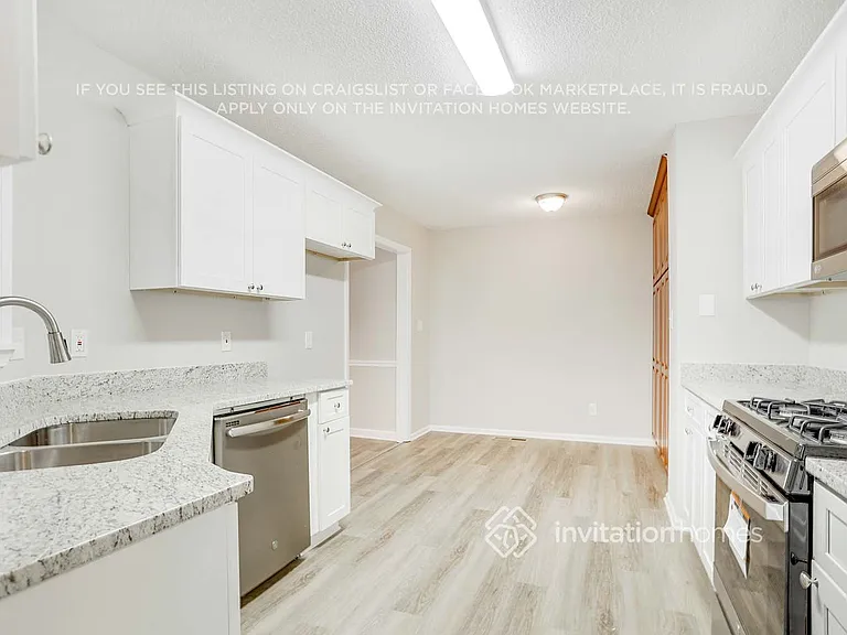 1520 Jade Cove Dr — Photo 6
