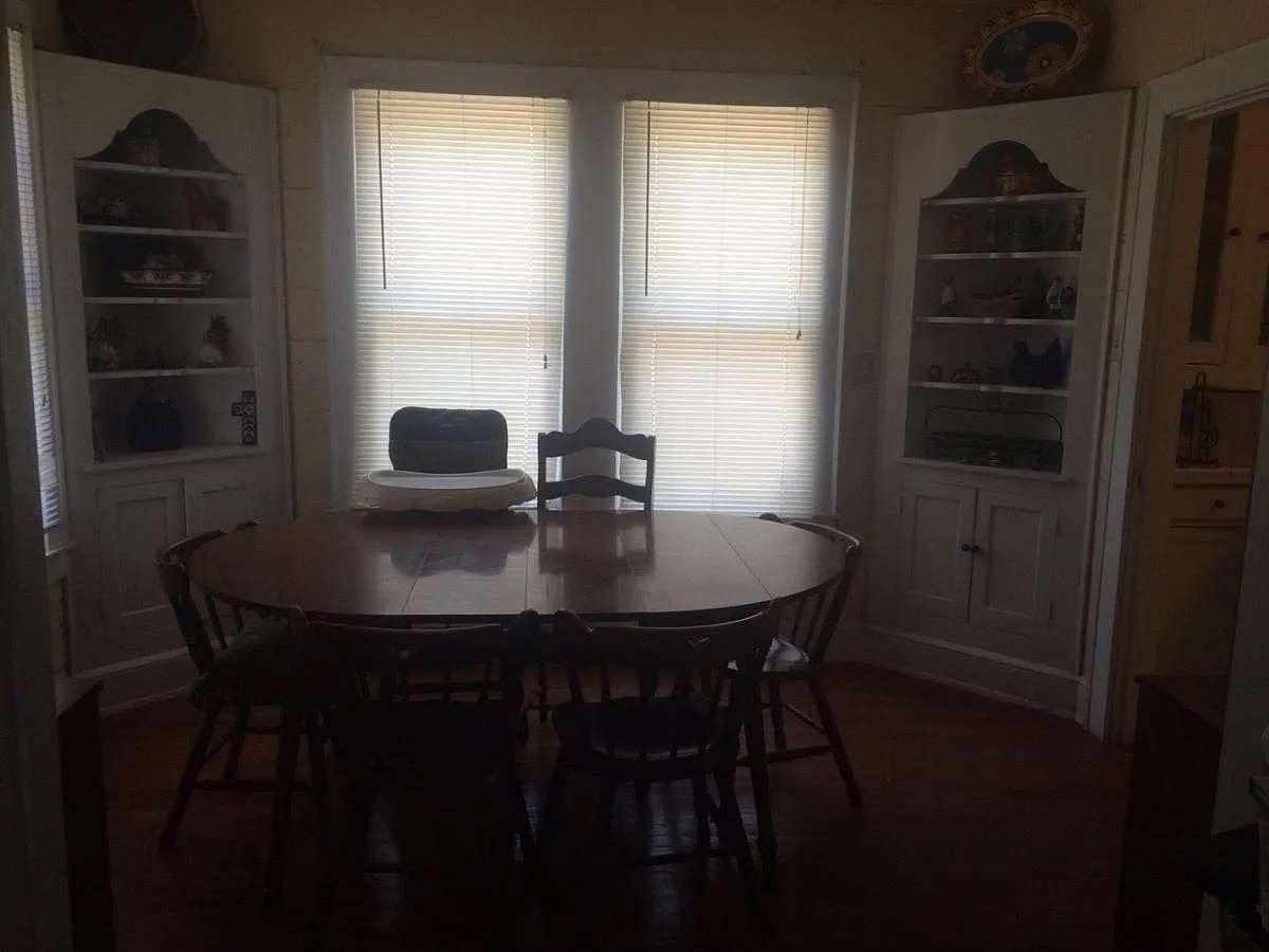 903 N Main Street — Photo 2
