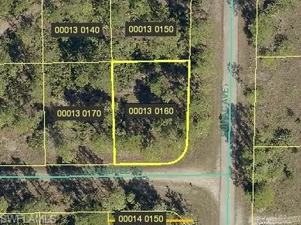 1063 Chandlee St, Lehigh Acres, FL 33974
