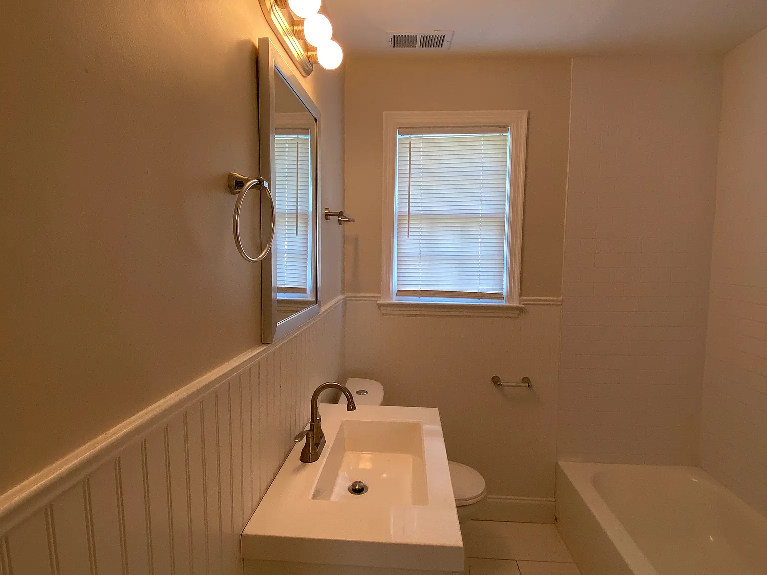 3 bed, 2.0 bath, $1,395 — Photo 2