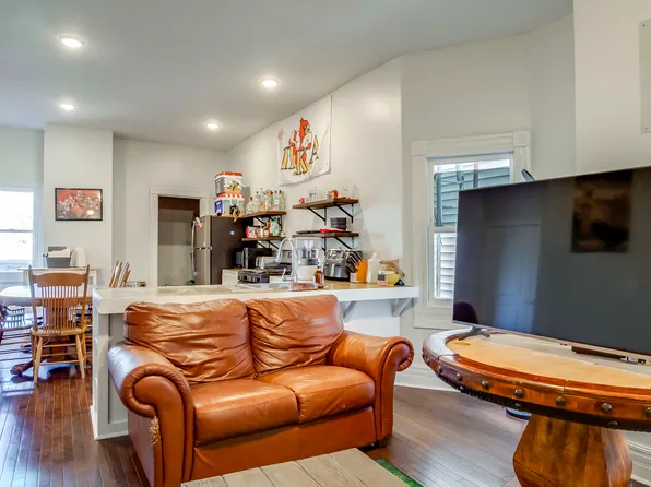 3180 S 3rd St, Louisville, KY 40214