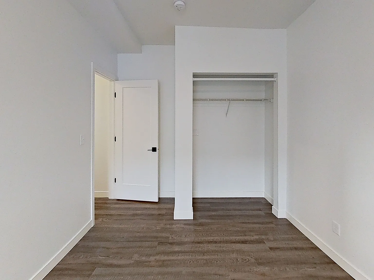 3 bed, $2,230 — Photo 3