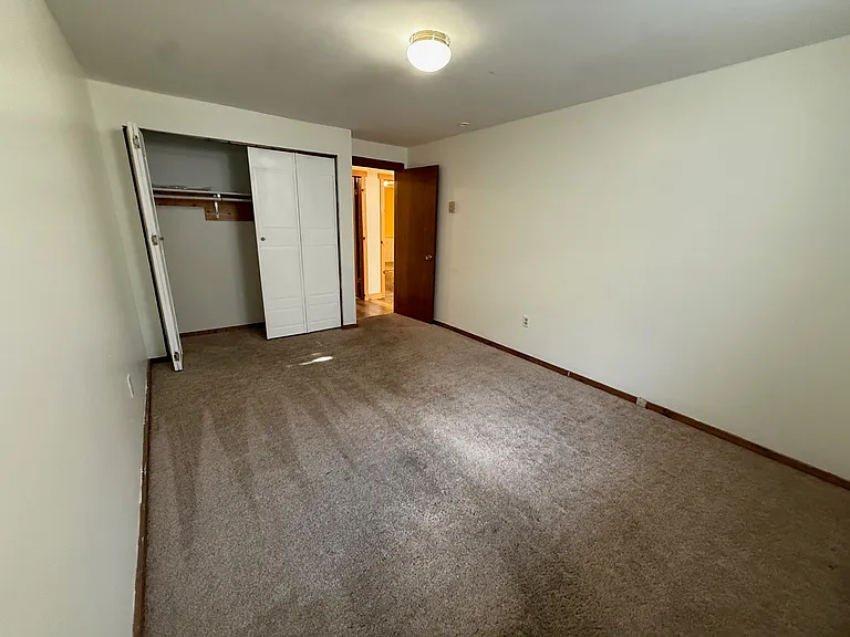 545 Coulee Dr — Photo 36