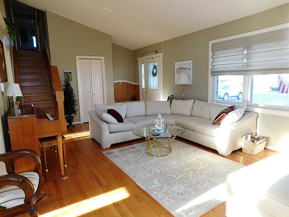 3rd image of 1132 Colonie Dr