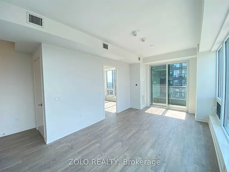 1602 E Yonge St #8868 — Photo 3
