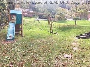 4th image of 632 Gordon Dr