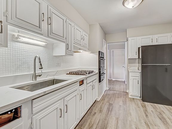 4th image of 8864 Northshore Dr APT 1A