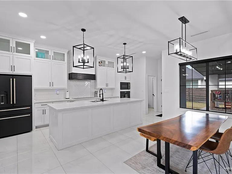 1615 Lago Delton — Photo 4