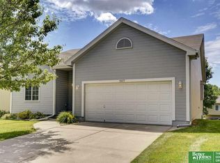 15413 Armstrong St, Omaha, NE 68116