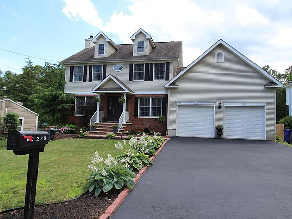2nd image of 236 Essex Dr