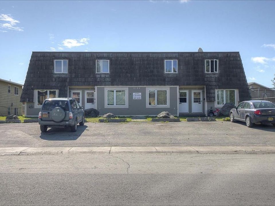 2nd image of 4104 San Roberto Ave