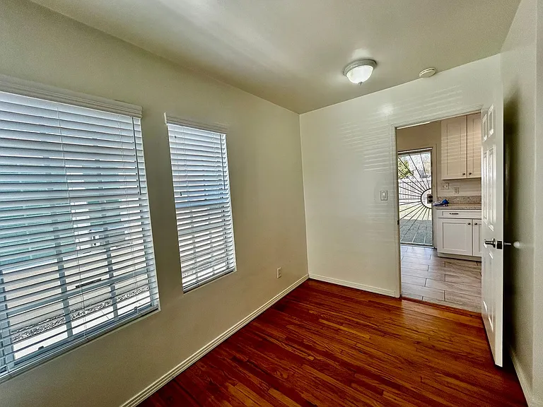 2239 Clark Ave — Photo 5
