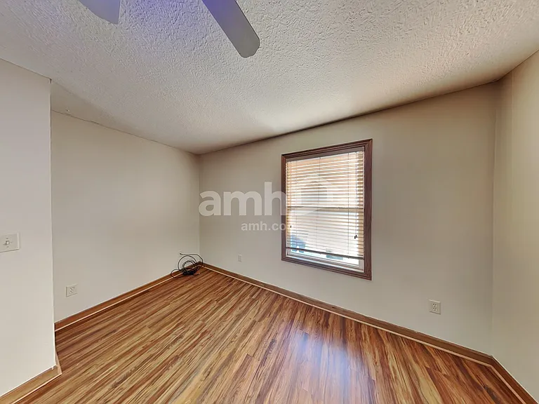 5650 Winsor Woods Dr — Photo 12