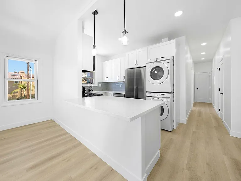 2265-71 Curlew St #425-431 — Photo 31