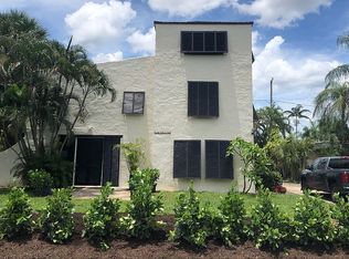 927 Paseo Andorra, West Palm Beach, FL 33405