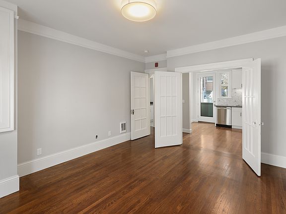 5th image of 1611 Washington St Unit 2