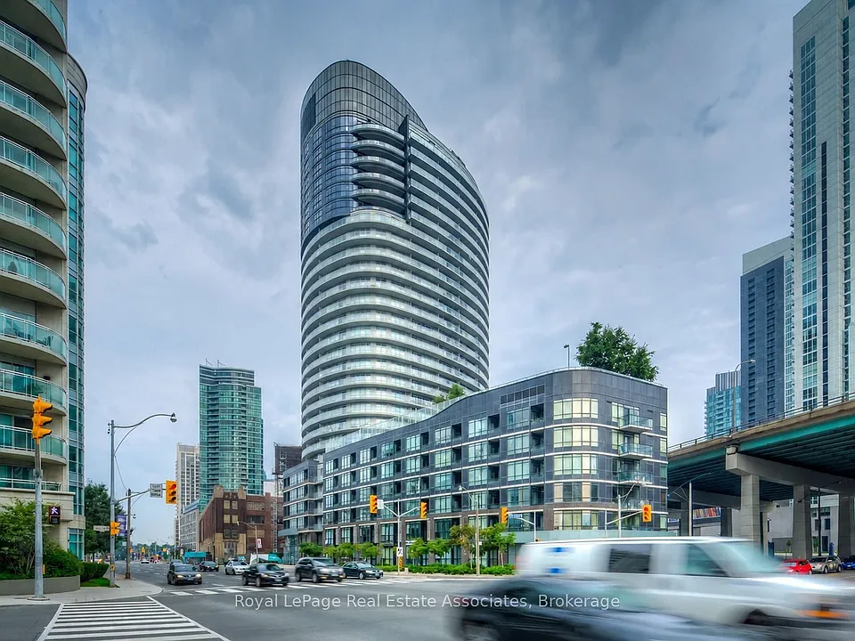 38 Dan Leckie Way #505