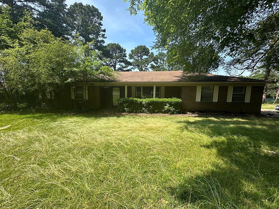 1st image of 166 Dawn Cir