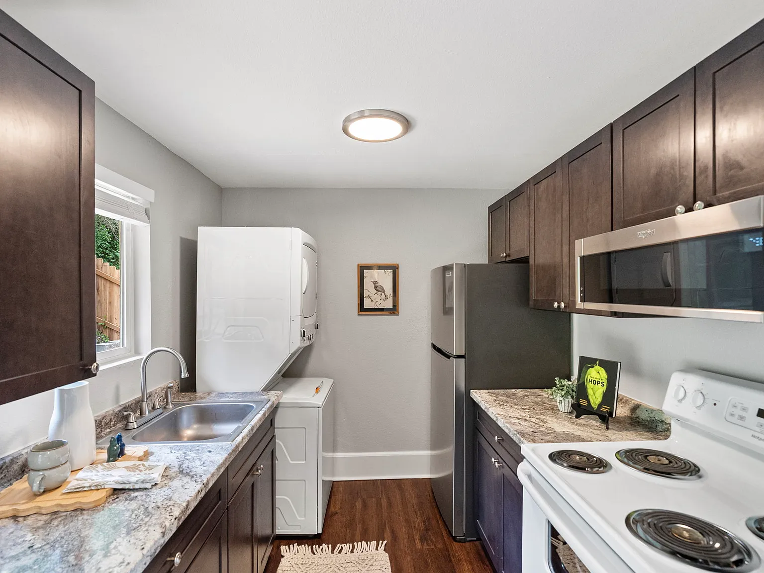 2 bed, 726 sqft, $1,849 — Photo 4