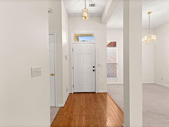 5th image of 5403 Barnsley Dr