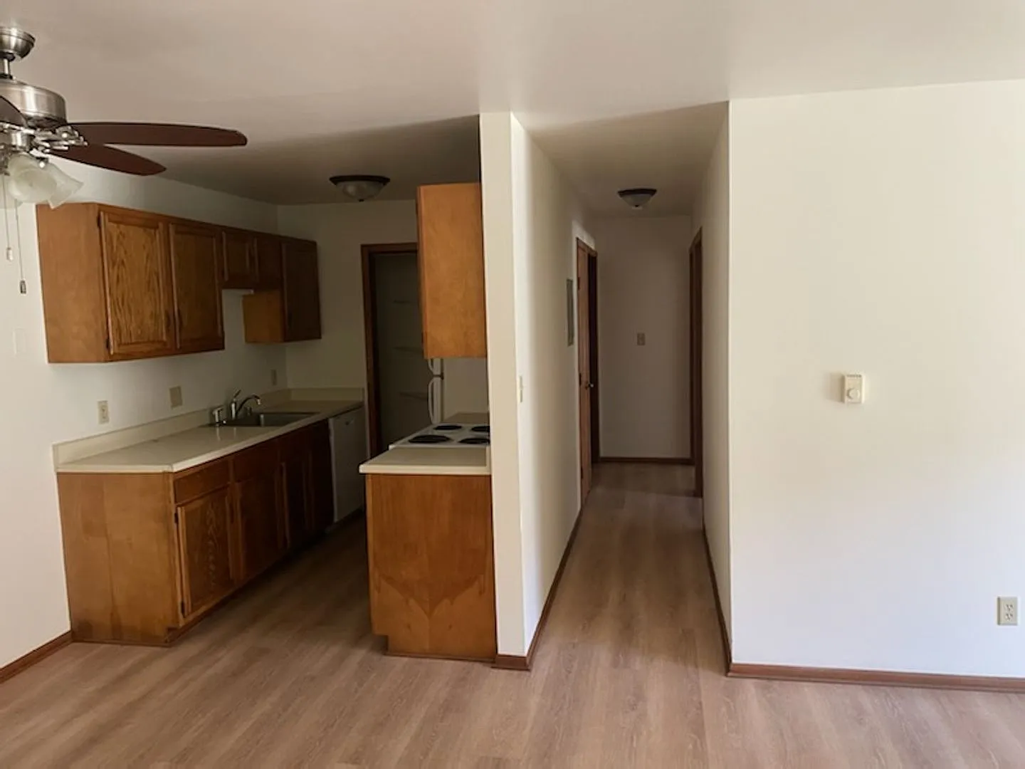 Neat and Updated 2- Bedroom Apartment — Photo 3