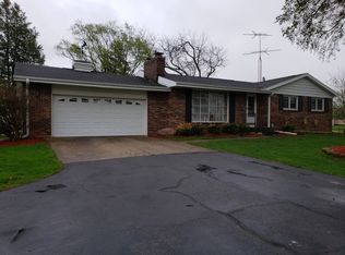 9470 Hoover Rd, Rock Falls, IL 61071