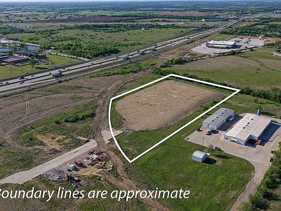 2nd image of 2824 Milam Rd E