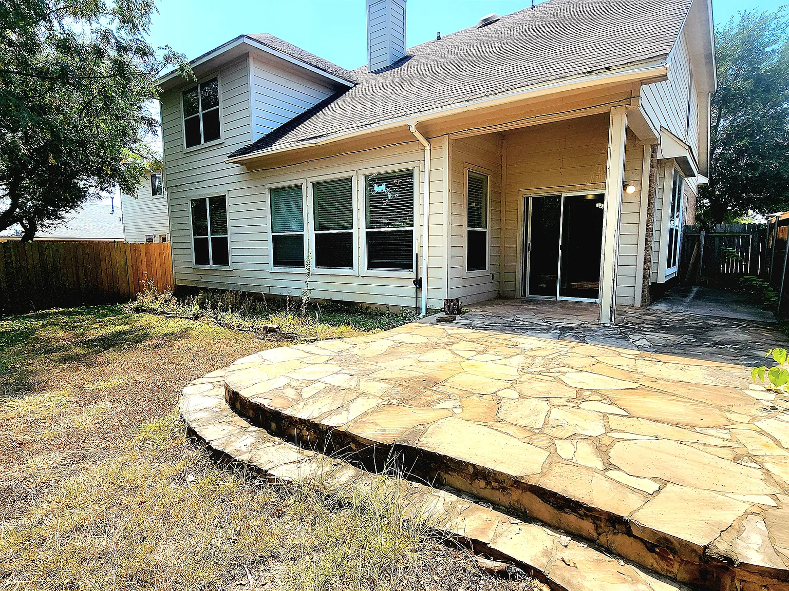 4 bed, 2.5 bath, 2181 sqft, $2,250 — Photo 3