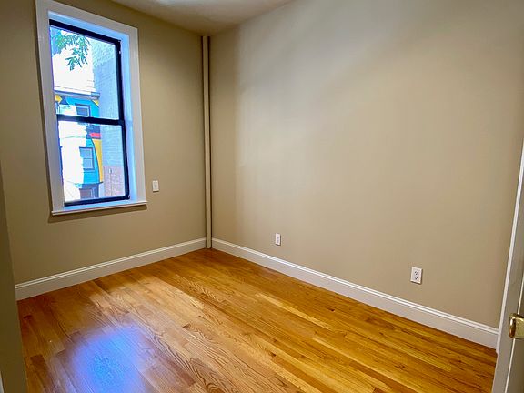5th image of 235 E 50th St #48