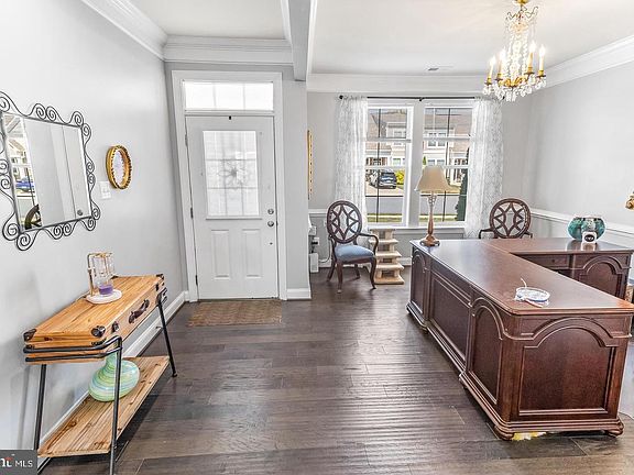 4th image of 20207 Huntington Ct