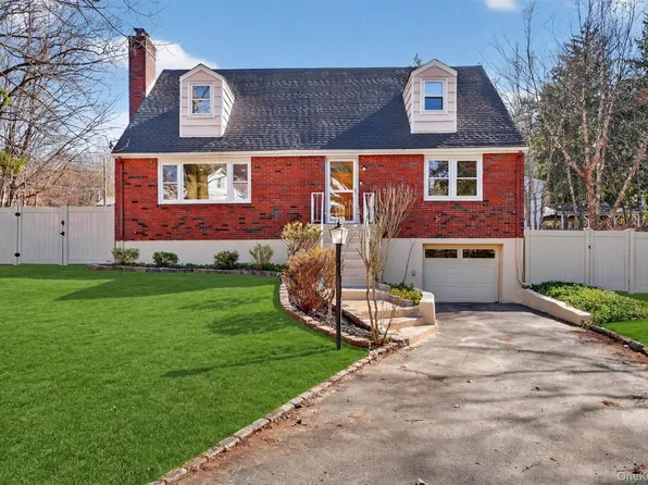 82 Taxter Road, Irvington, NY 10533