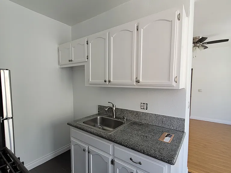 512 S Park View Street — Photo 40