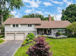 2526 Abington Rd, Upper Arlington, OH 43221