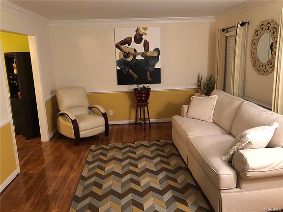 5th image of 420 Comstock Dr