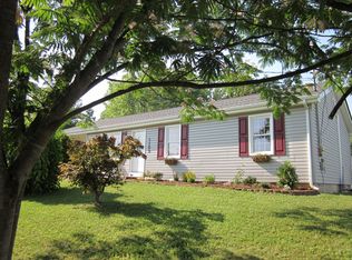 1103 Idlewylde Cir, Johnson City, TN 37601