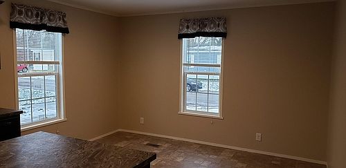 3rd image of 743 Harvest Ln