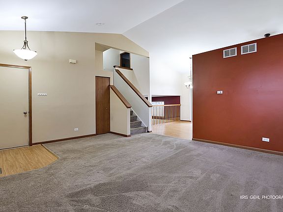 4th image of 444 E Camden Ln