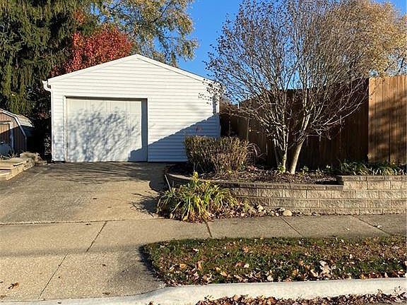 4th image of 1969 Baker Ave