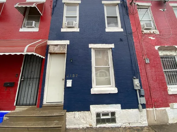2137 W Toronto St, Philadelphia, PA 19132