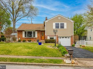 337 Heathcliffe Rd, Huntingdon Valley, PA 19006