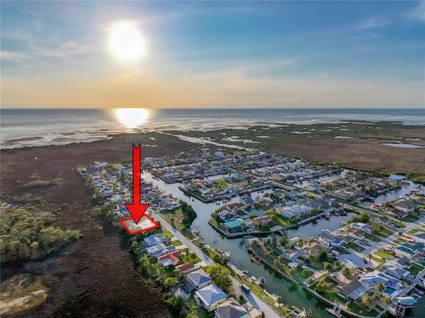 7114 Southwind Dr #85, Hudson, FL 34667