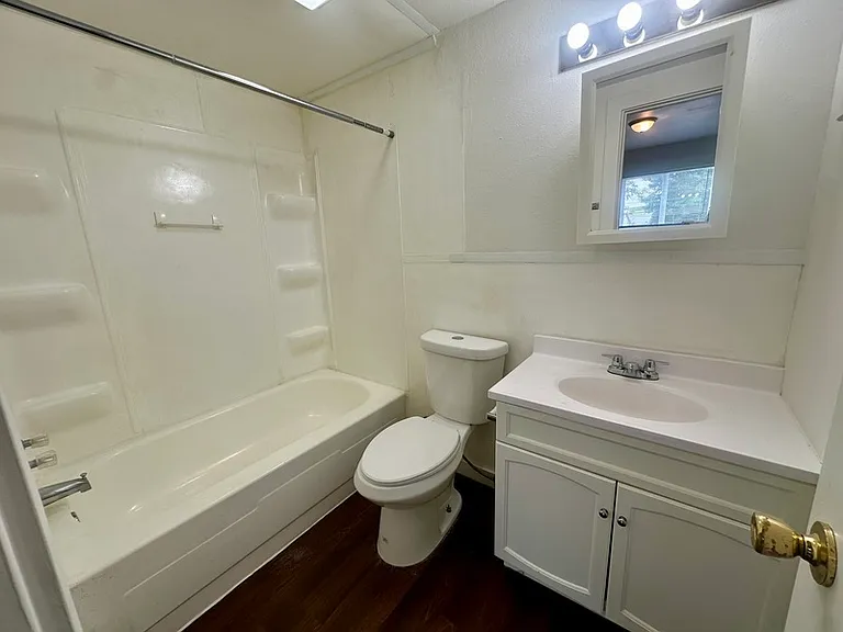 1485 Meadowview Dr #2 — Photo 8
