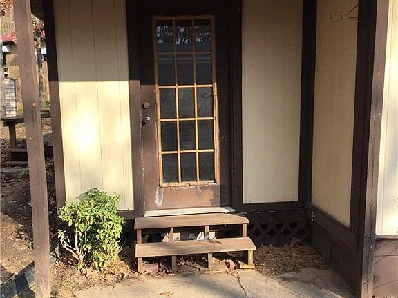 3rd image of 1522 Carriage Way