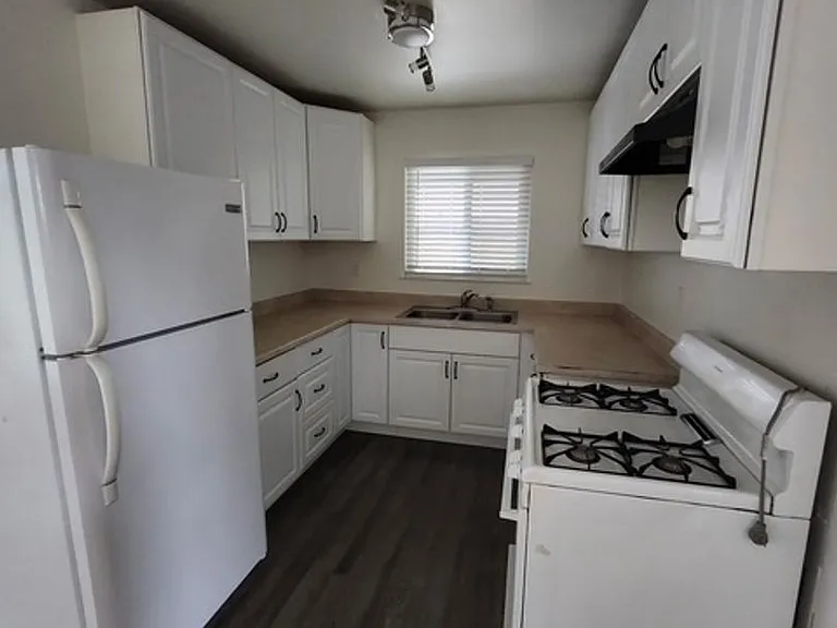 1211 Mayette Ave. — Photo 2