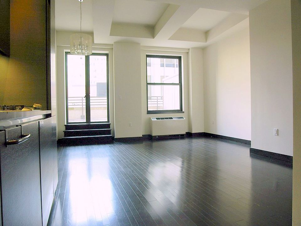 1st image of 18-20 Pine St #1910